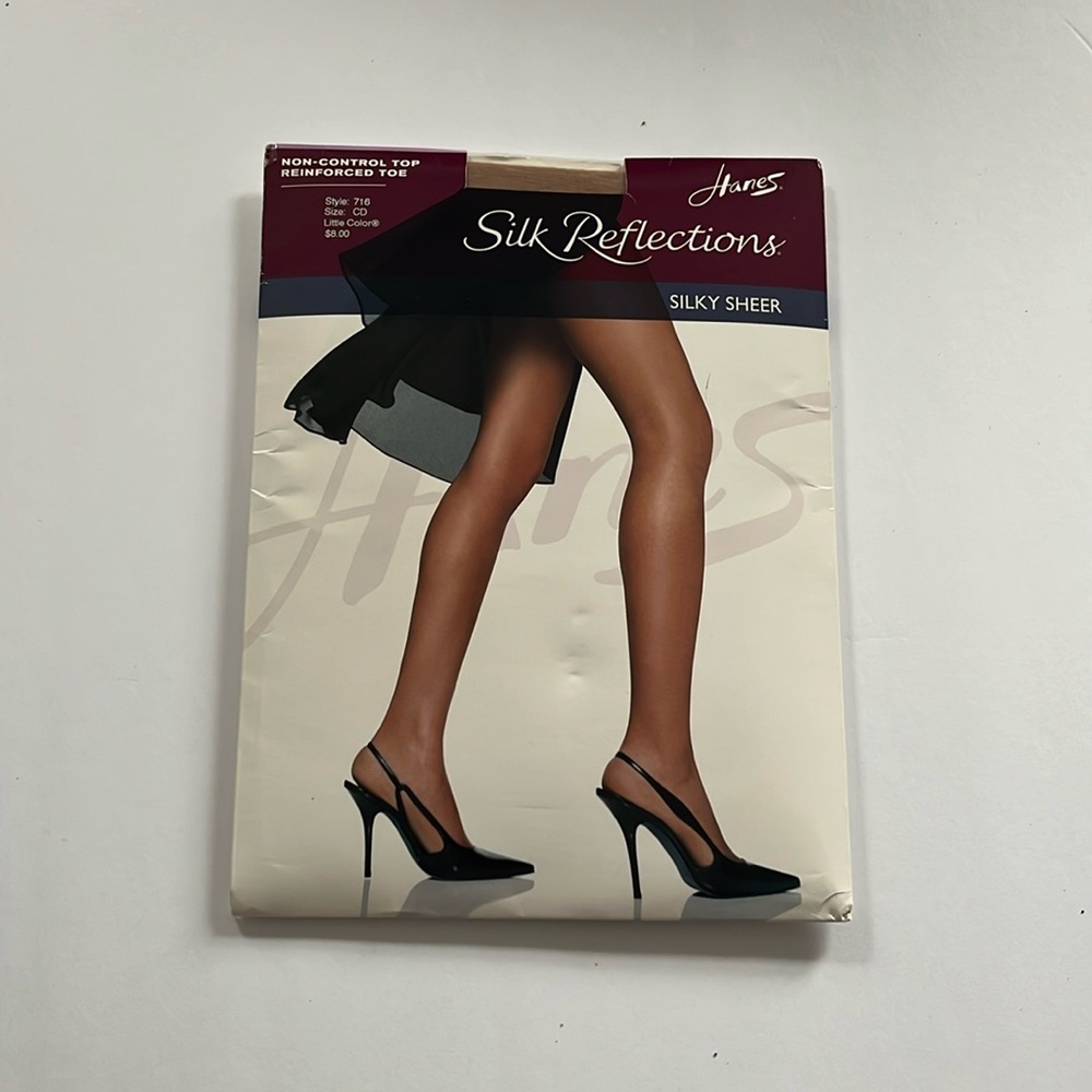 Vintage Hanes Silk Reflections 716 Sheer Pantyhose Non Control Top Size CD NWT